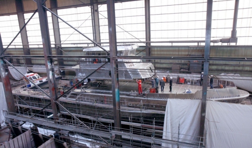 Bild 0 von Ein Spezialschiff bekommt  sein "Gesicht": 36-Meter-Seenotkreuzer erhält das Deckshaus
