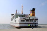 Bild 4 von „Frisia II“ musste einen Tag auf dem Trockenen liegen
