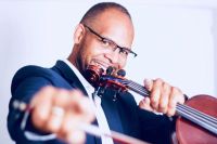Bild 0 von Jugendbildungsstätte lädt zu Konzert am Flugplatz ein