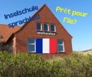 Bild 0 von Inselschule sprachlos - Prȇt pour l‘ȋle? - Französisch-Unterricht vakant!