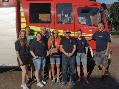 Bild 0 von Beim Gruppenwettkampf übte die Feuerwehr mal anders