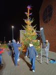 Bild 7 von Feuerwehr konnte erstmalig eigenen Weihnachtsbaum aufstellen