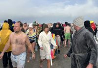 Bild 6 von Erfolg beim Neujahrsschwimmen trotz winterlicher Wetterbedingungen