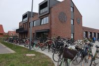 Bild 2 von Saubere Insel mit vereinten Kräften